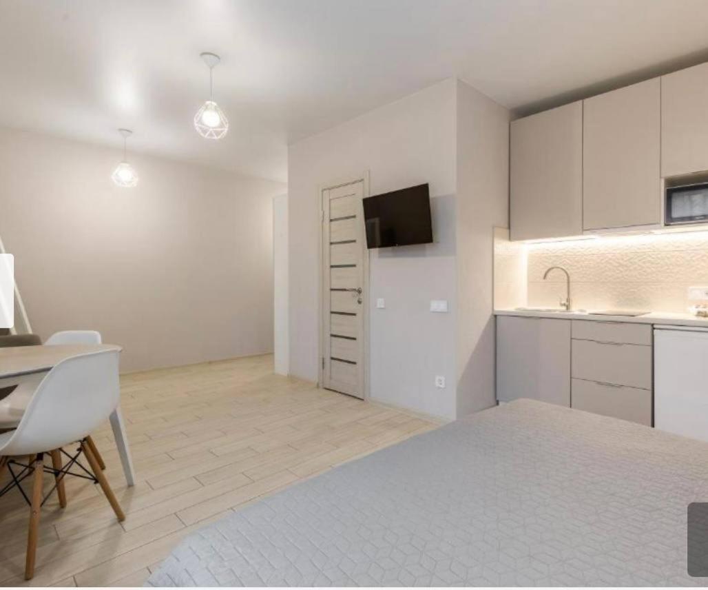 біля вокзалу, на вулиці голубовича 37 Apartment *