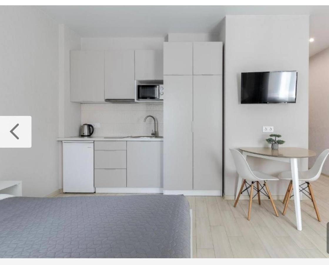 біля вокзалу, на вулиці голубовича 37 Apartment Lviv